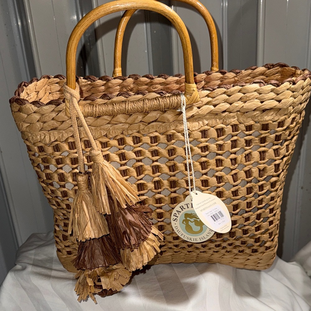 NWT - Spartina 449 Brown Woven Straw Tote Bag. Perfect for Spring & Summer